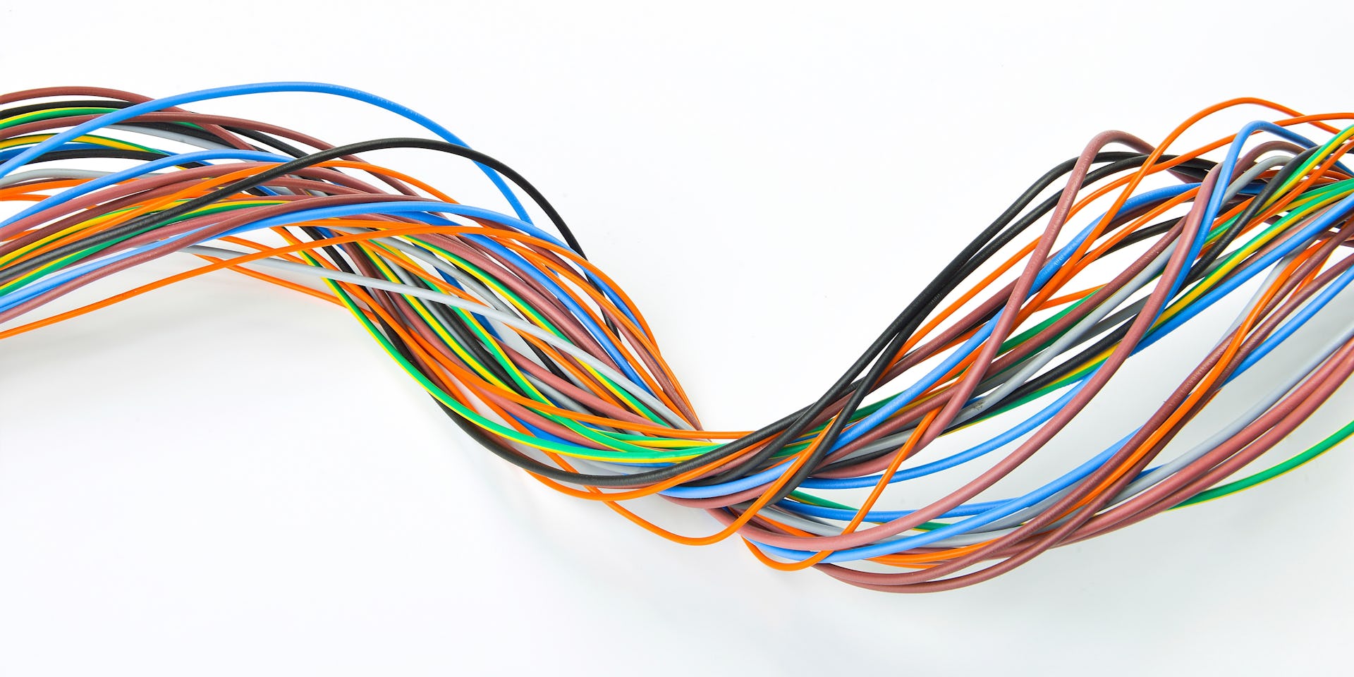 Cables and wiring for GPS trackers